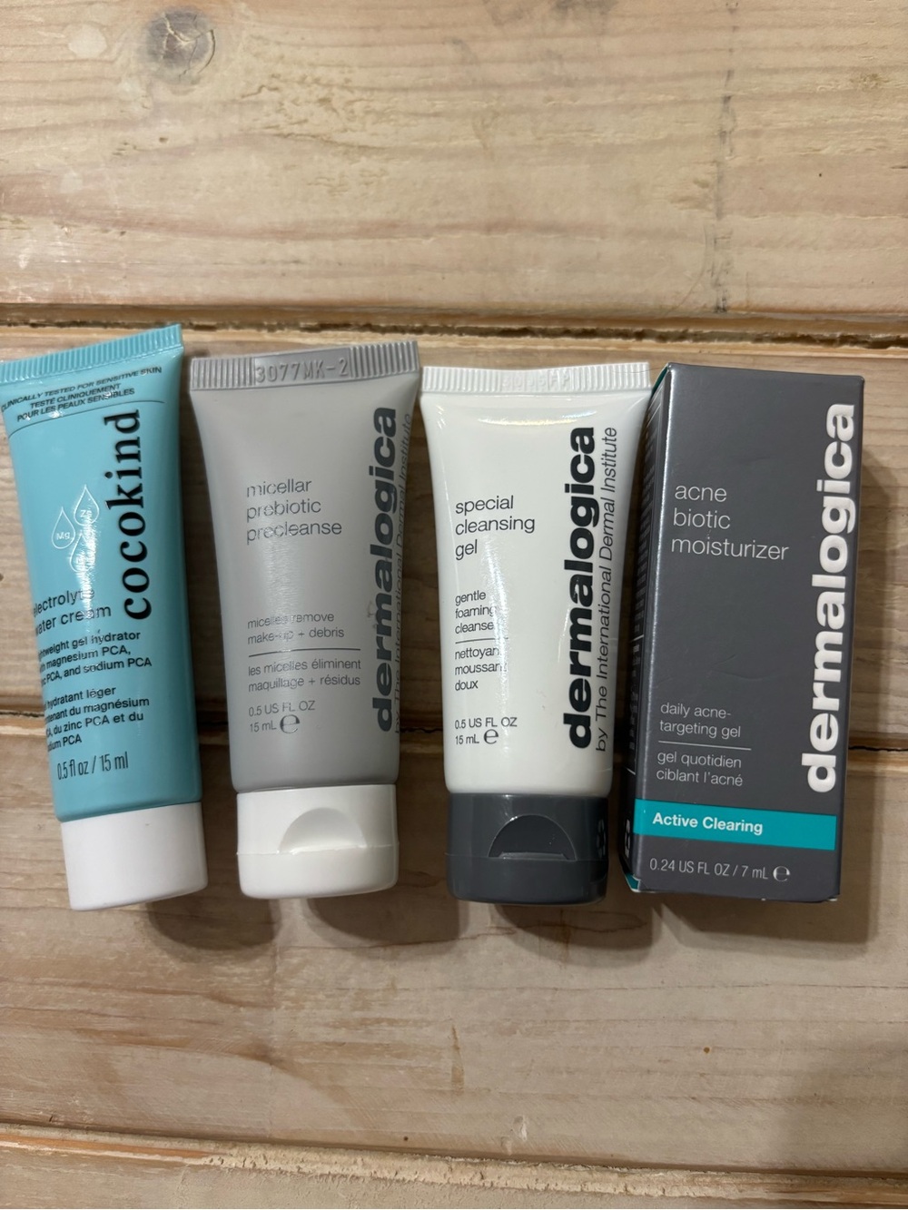 dermalogica Cleansing Gel & Acne Biotic Set (67)